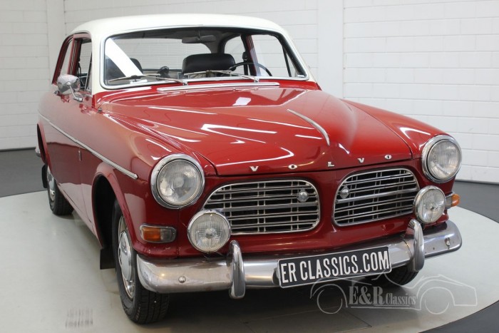 https://www.erclassics.fr/media/catalog/product/cache/3/image/700x/17f82f742ffe127f42dca9de82fb58b1/v/o/volvo-amazon-1967-v8734-037.jpg