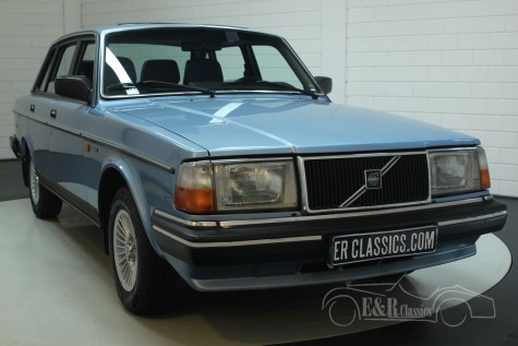 Voiture Ancienne August 2018