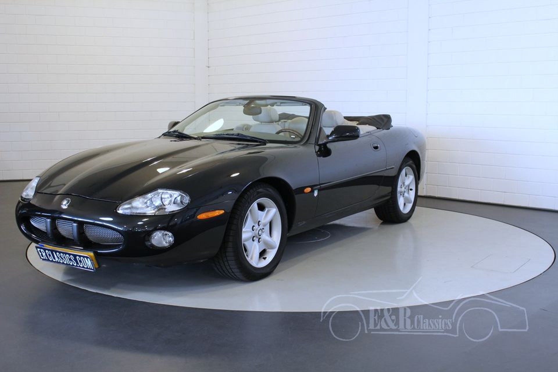 jaguar xk8 convertible 2001 j5734