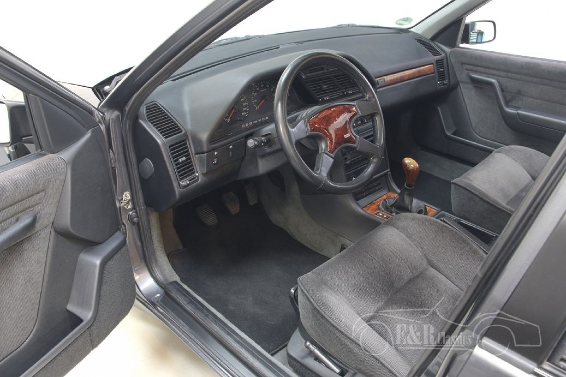 Салон peugeot 605